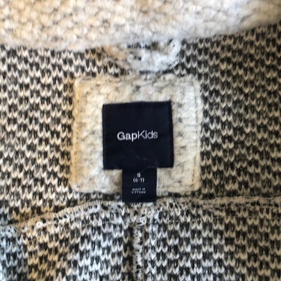 Adorable wool 3/4. Sleeve sweater coat from gap - Picture 9 of 10